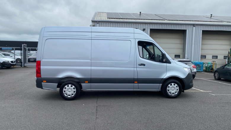 Mercedes-Benz Sprinter 315Cdi L2 Diesel Rwd 3.5t H2 Pro Van